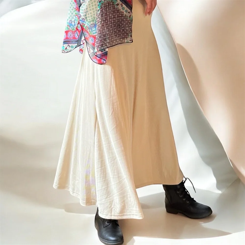 Flowing Cream Maxi Skirt Women’s Small - stretchy material - Picture 2 of 4